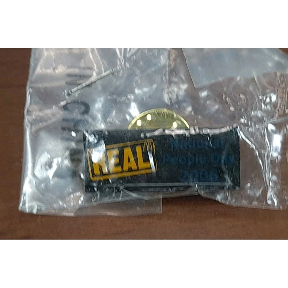 McDonald's‎ Real National People Day 2006 Lapel Pin In Original Bag
